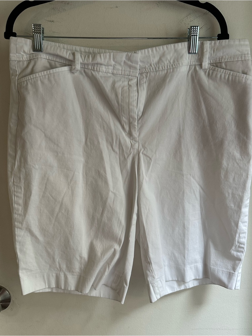 Talbots Perfect Shorts Womens 14 White Cotton Stretch Bermuda Walking Shorts